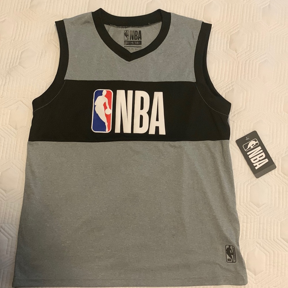 NEW with tags Sleeveless T-shirt for boys